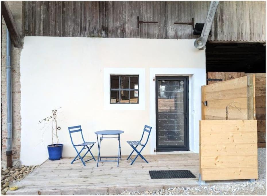 Logement - Studio Independant A Pérouges Exterior photo